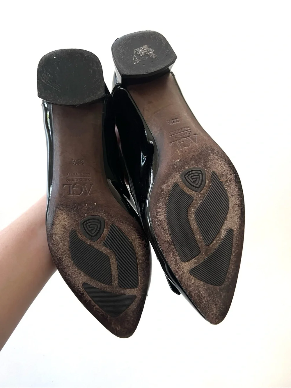 AGL Black Patent Leather Kitten Heel Pumps Size 36.5 Made in Italy